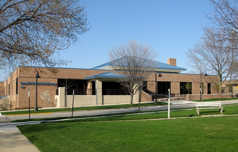 picture of loutit district library, rear enterance